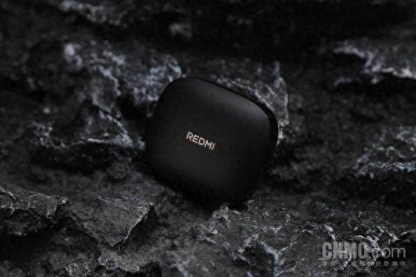 s 7S上手：半入耳也能主动降噪 静享舒适凯发K8旗舰厅AG客服REDMI Bud(图2)