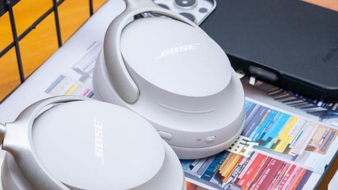 择了Bose QC消噪耳机Ultra凯发k8应对17小时的长途旅行我选(图9)