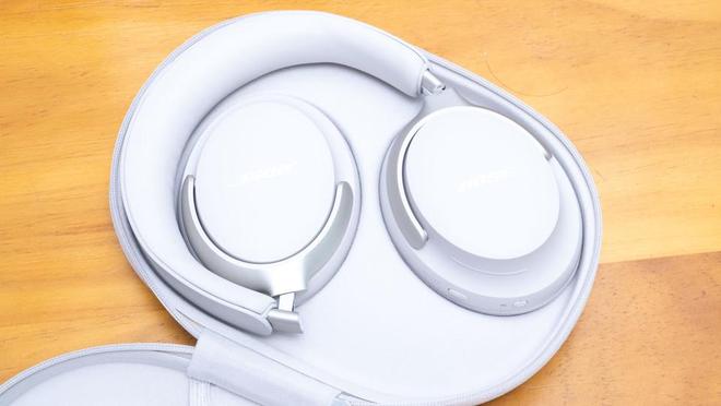 择了Bose QC消噪耳机Ultra凯发k8应对17小时的长途旅行我选(图17)